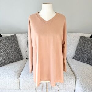 L XL Elegant V-Neck Sweater in Soft Peach